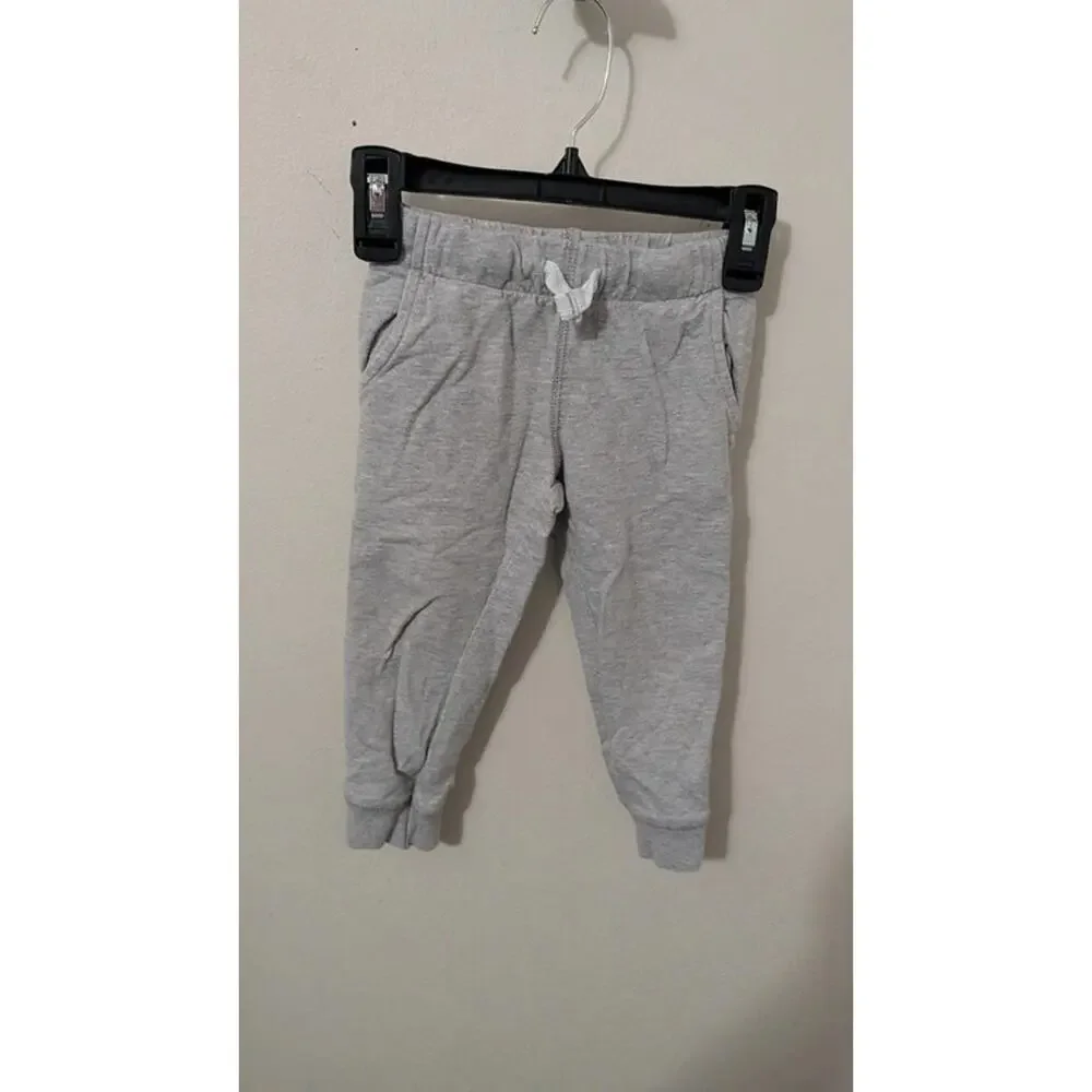 Boys Size 2T Outfit Blue Cat & Jack Dino Sweatshirt & Gray Carter's Sweatpants